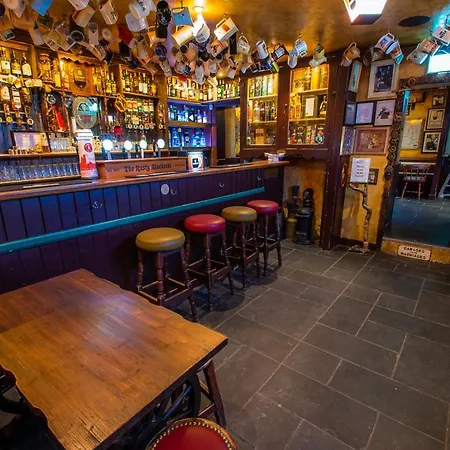 The Rusty Mackerel Teelin