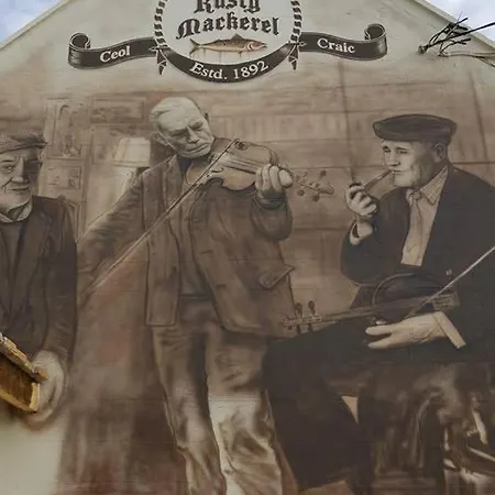 אכסניה The Rusty Mackerel *